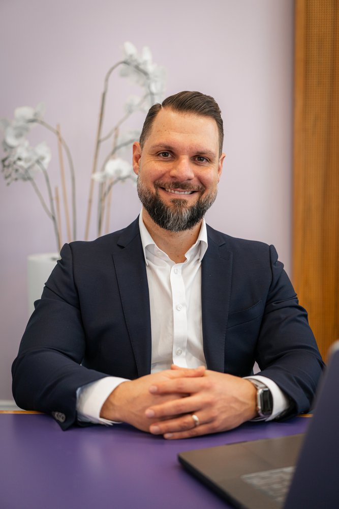 Florindo Covelli im Beratungsgespräch
